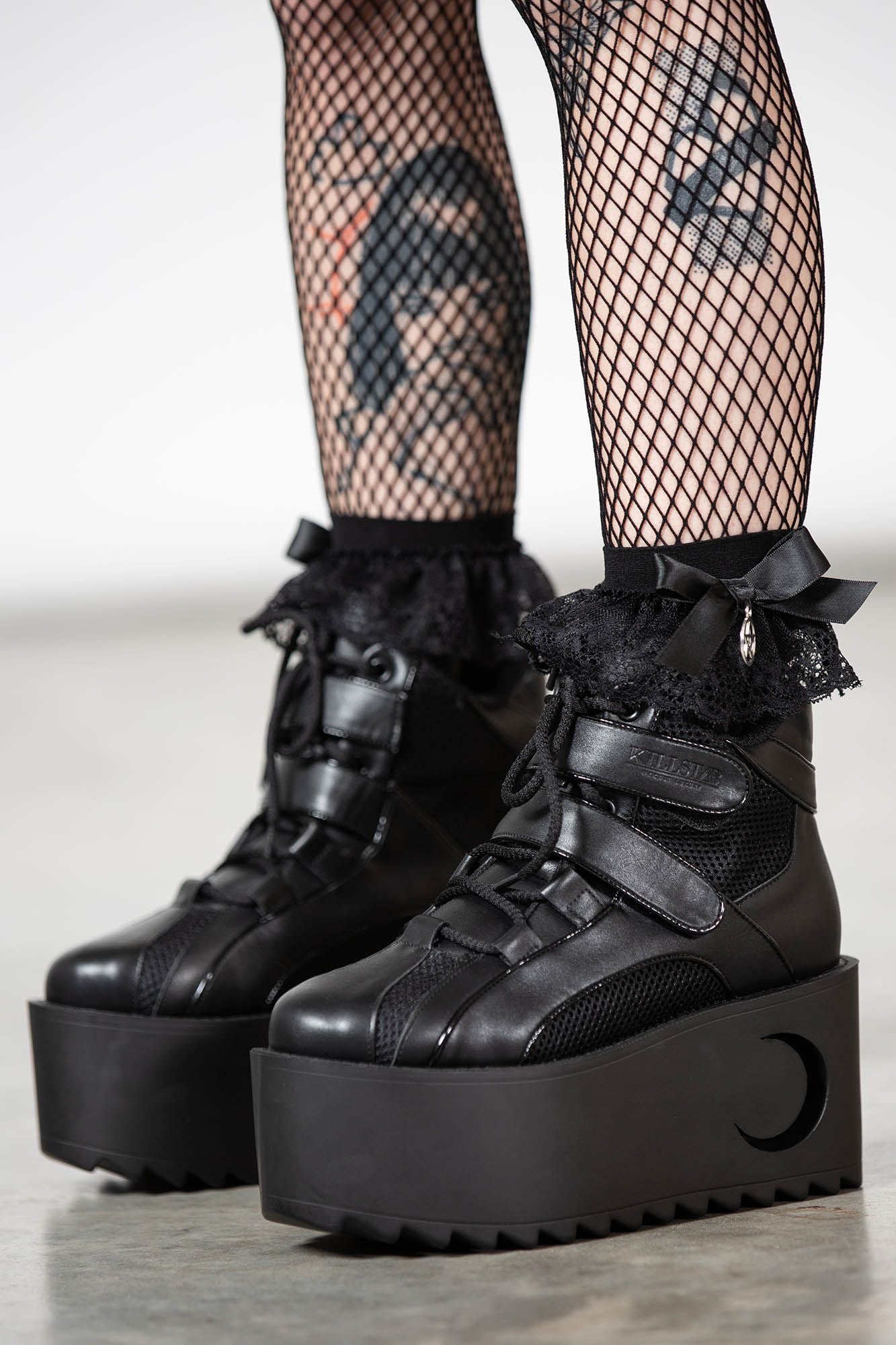 Crescent Night Platform Trainers