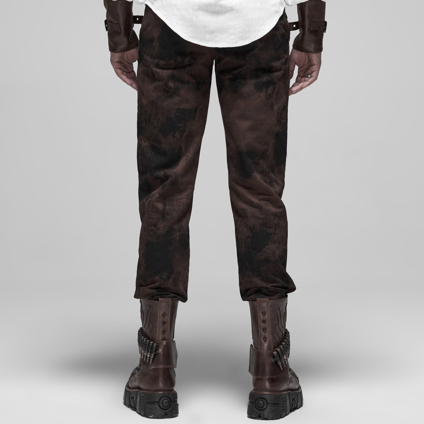 Exhausted Broek Bruin