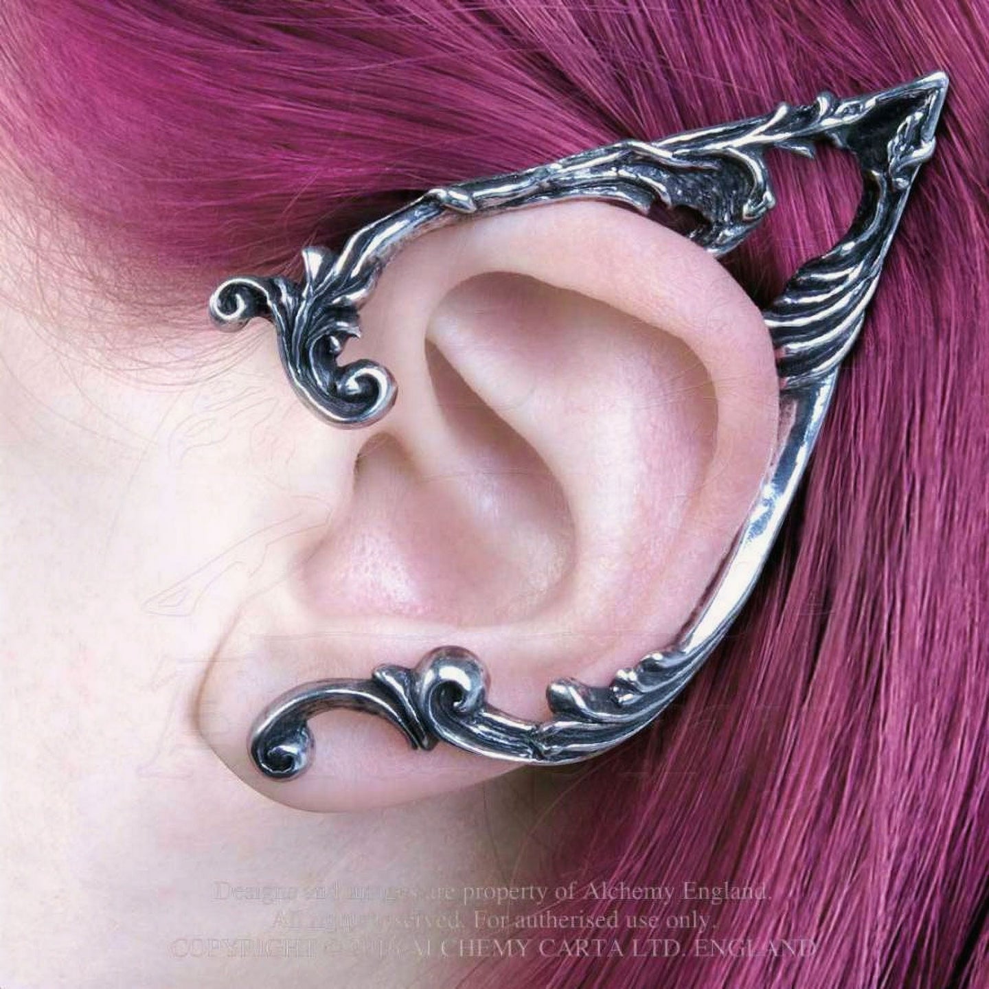 Arboreus Ear-Wrap (links)