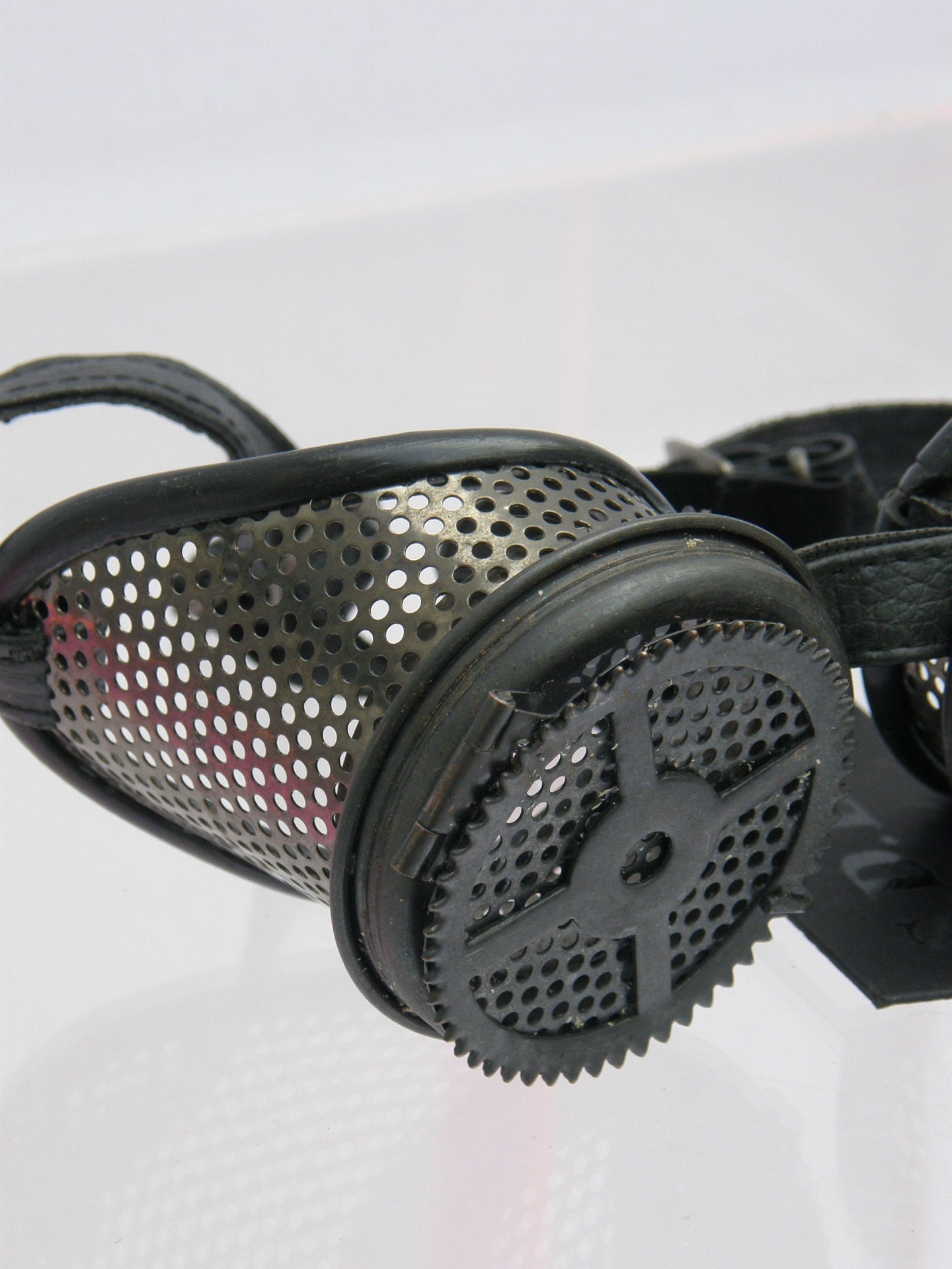 Mesh Frame Goggles Open Flap