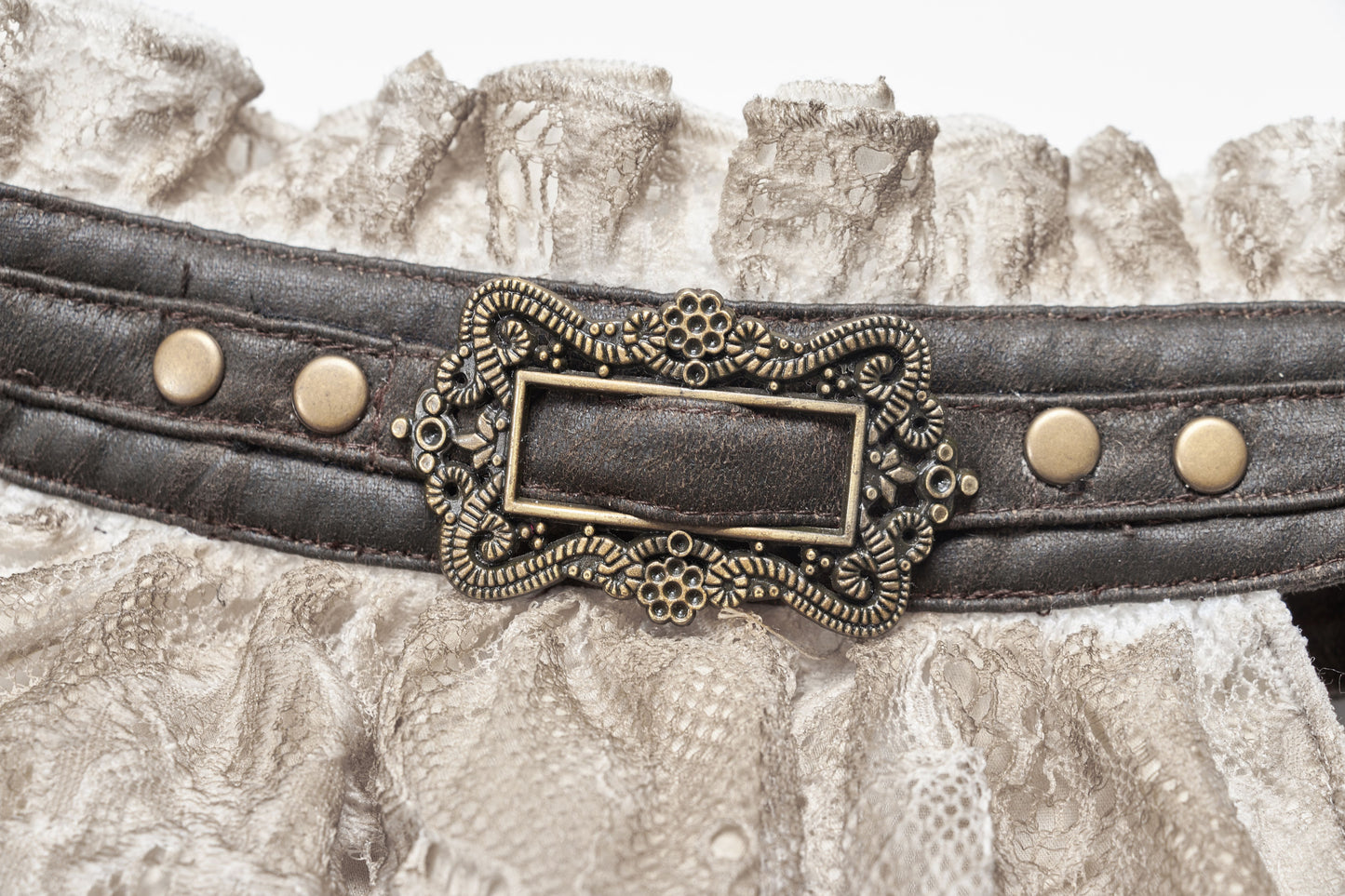 Lost Hope Jabot Creme WS-292