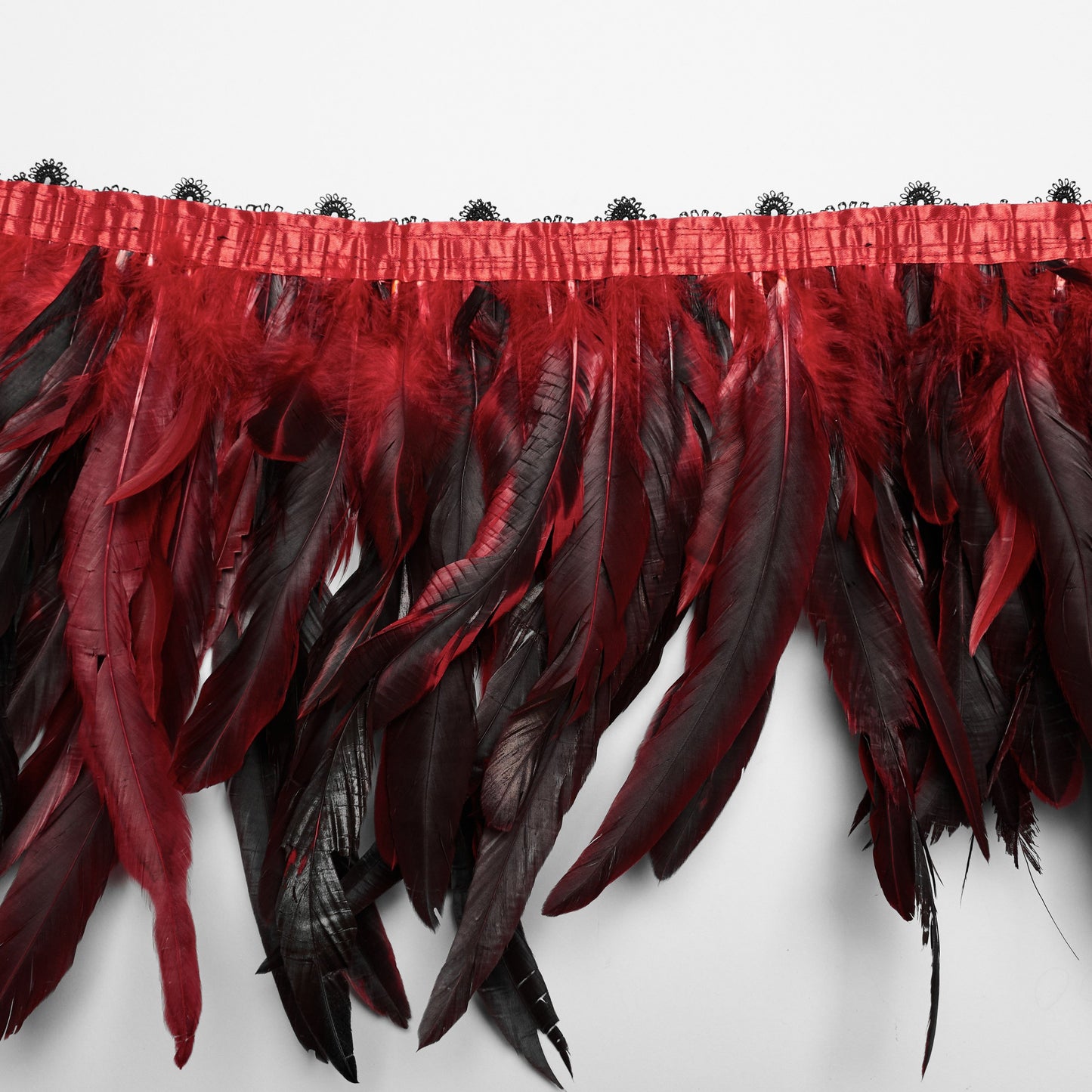 Black & Red Feathers Schouderstuk