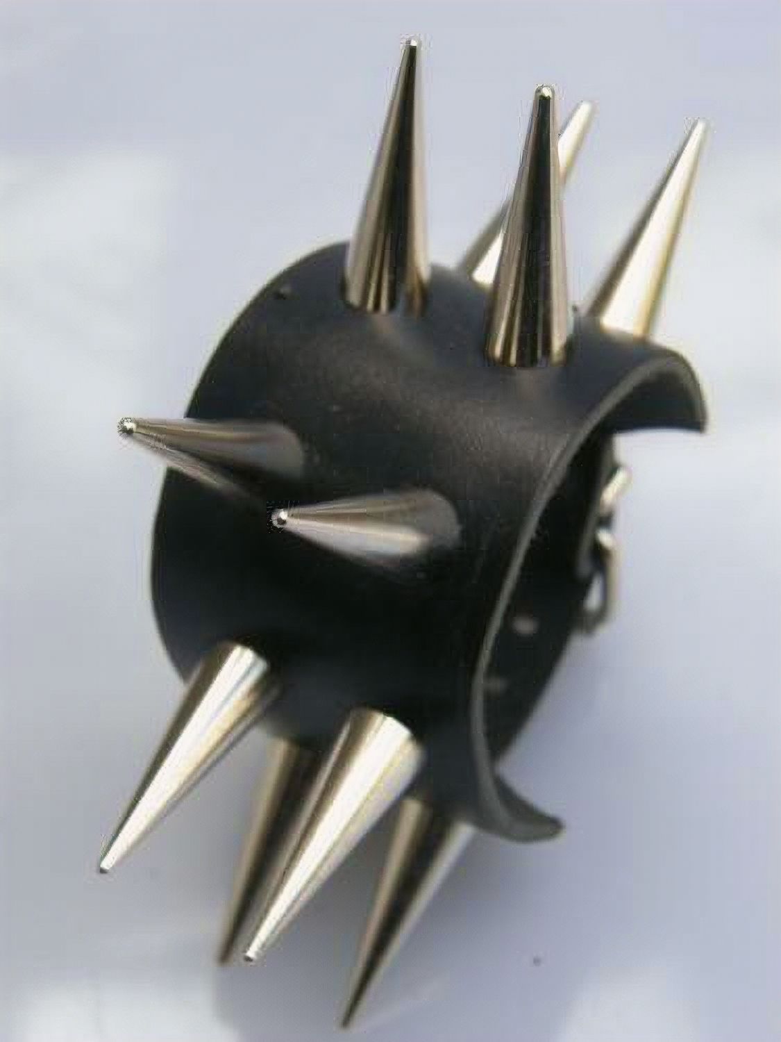 Polsband 2 Row Medium Screw Cones