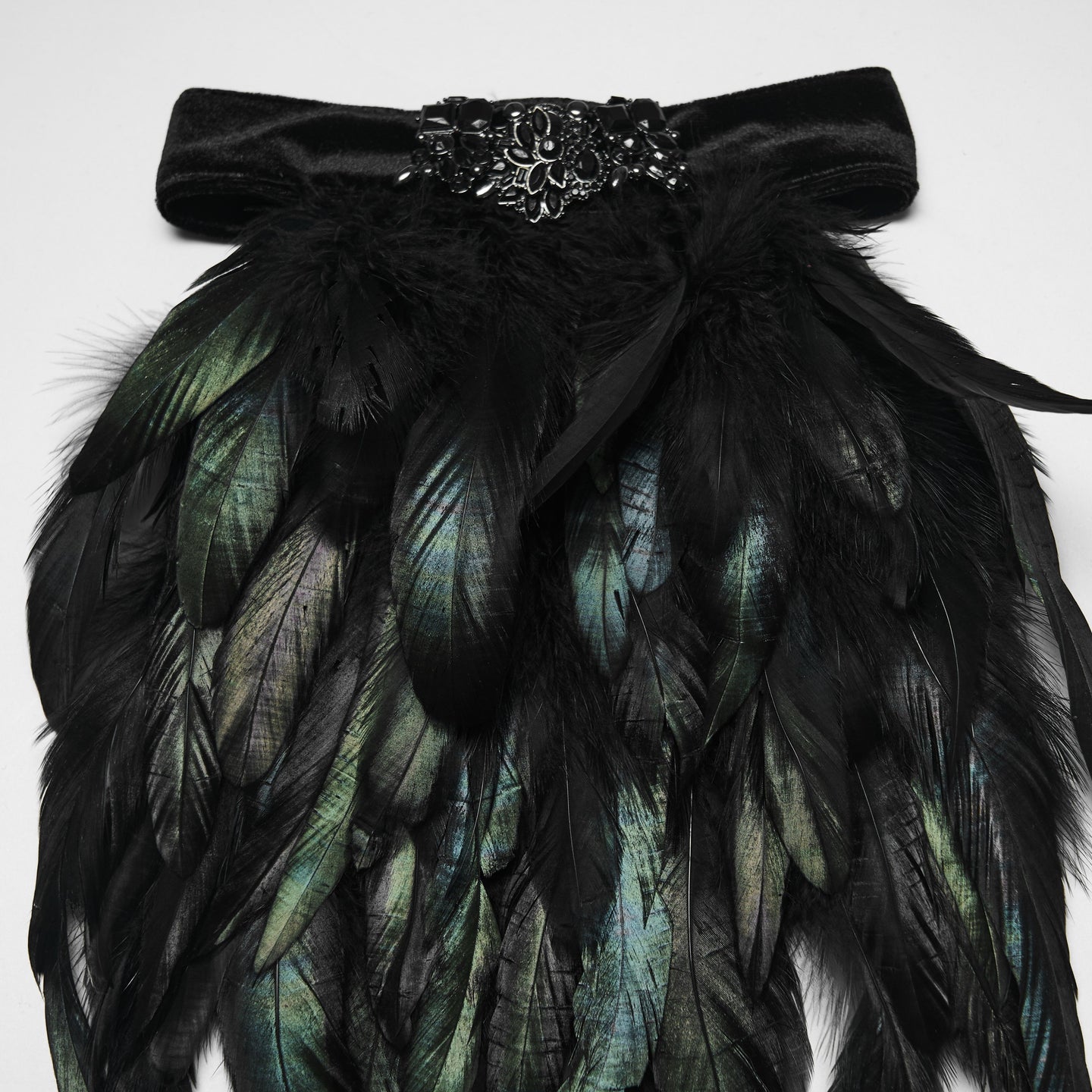 Show It Jabot