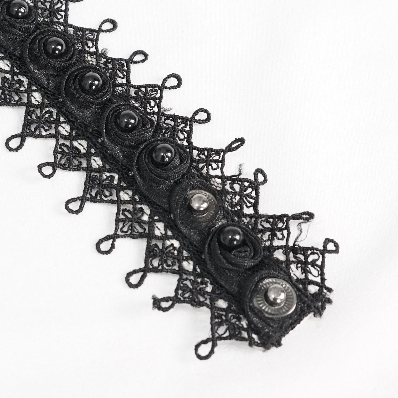 Devil Fashion Devoted Jabot Wit - Zwart