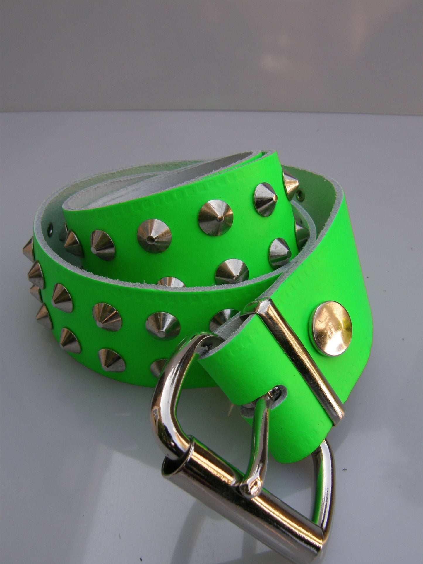 Riem 2 Row Conical Studs