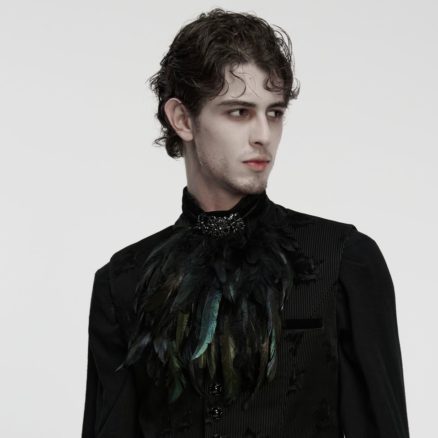Show It Jabot