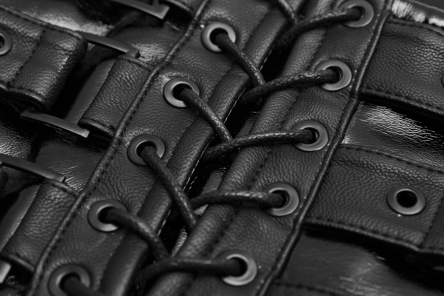 It Doesn't Matter Cincher Gordel Zwart