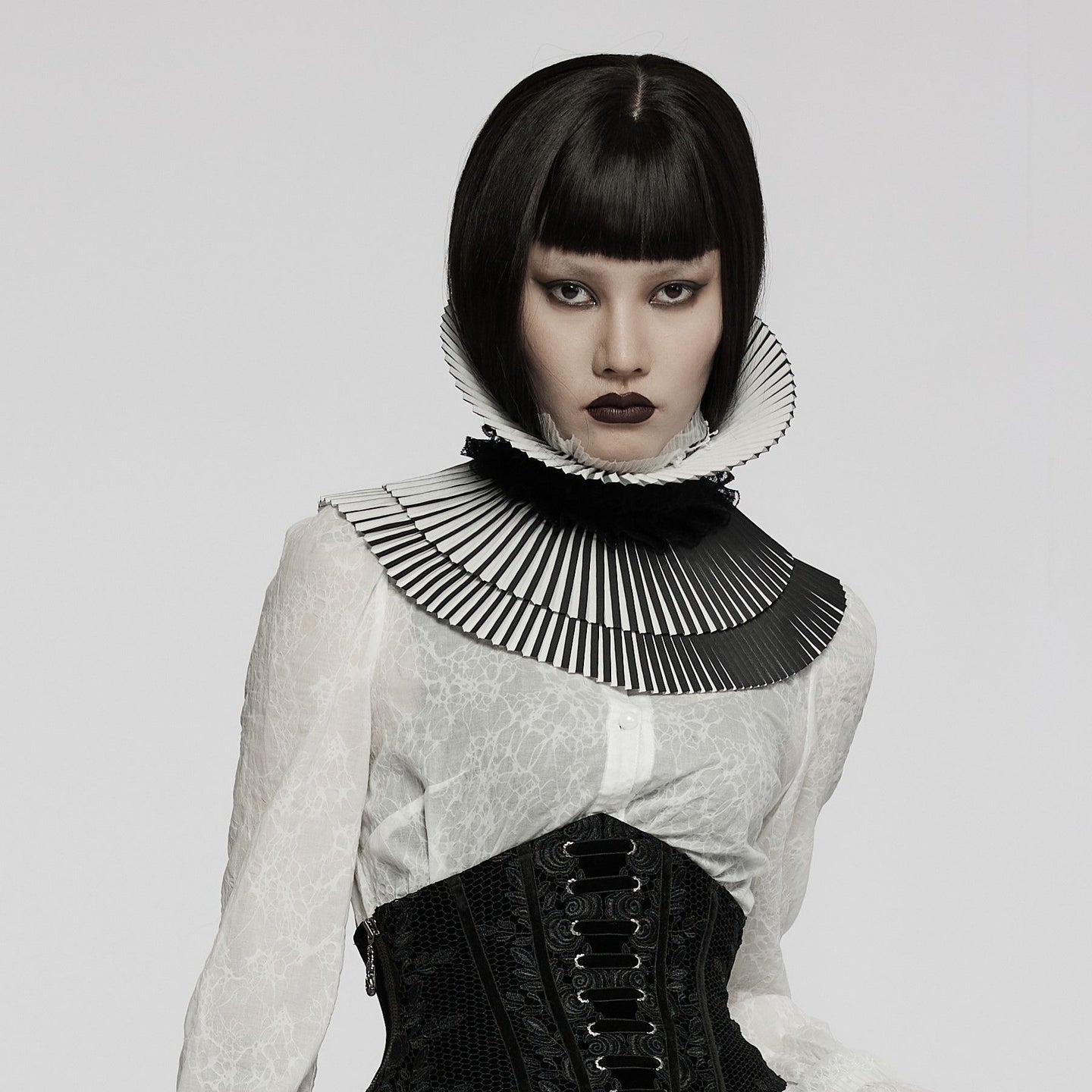 Turn Around Choker
