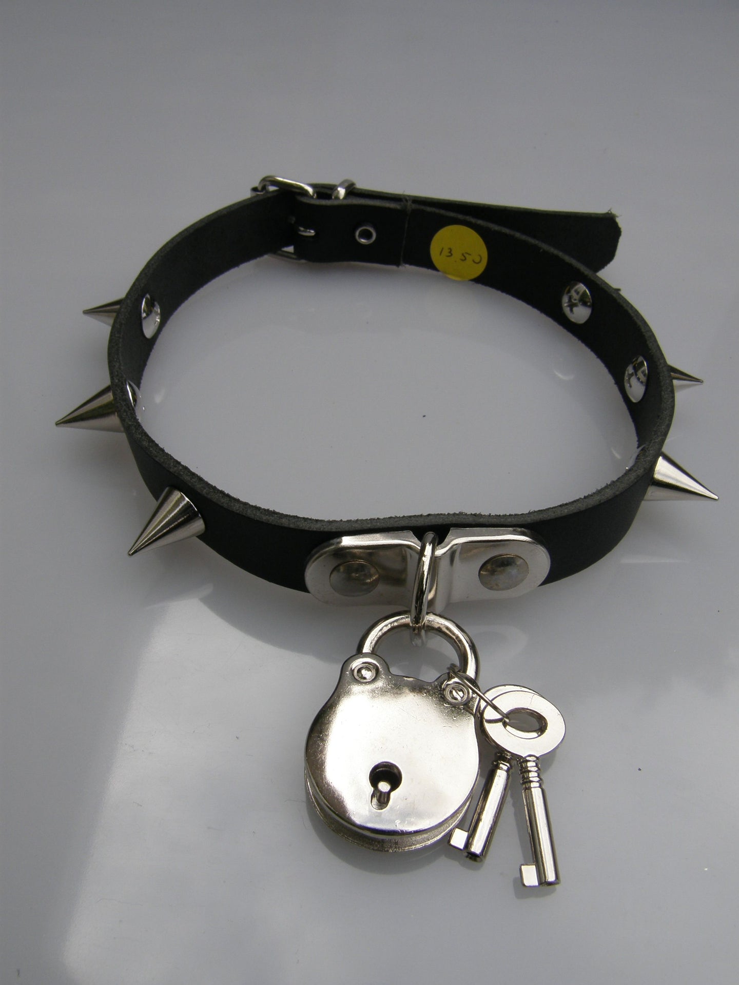 Halsband Small Screw Cones & Padlock