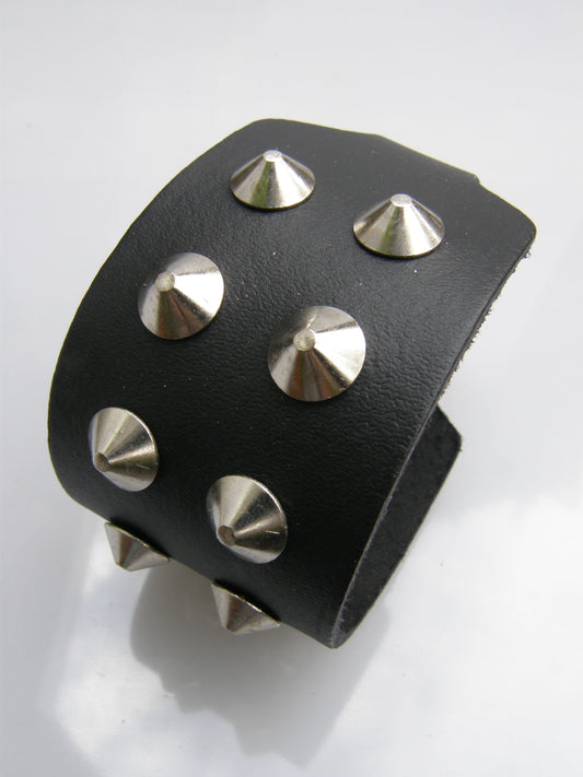 Polsband 2 Row Conical Studs