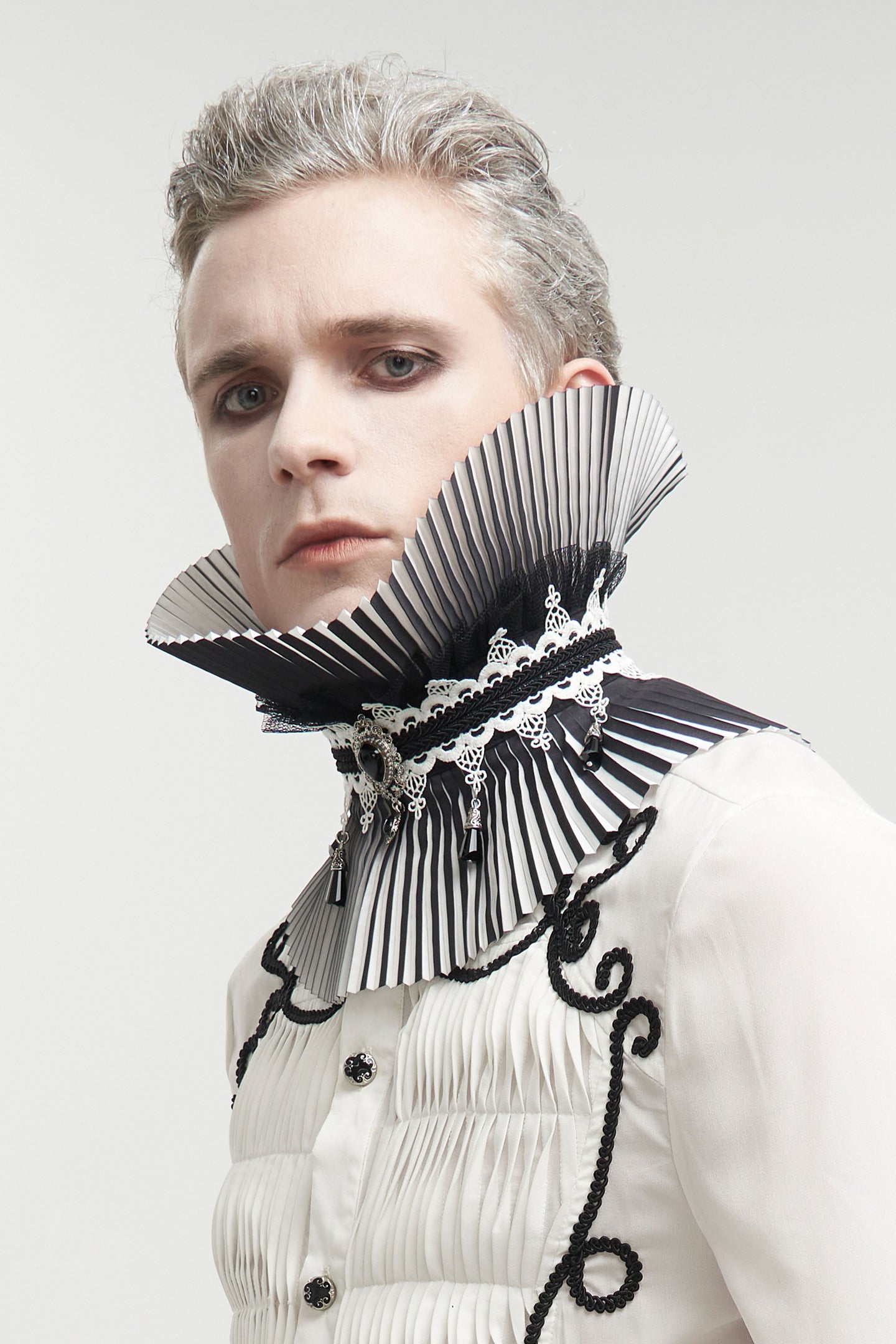 Adoration Collar