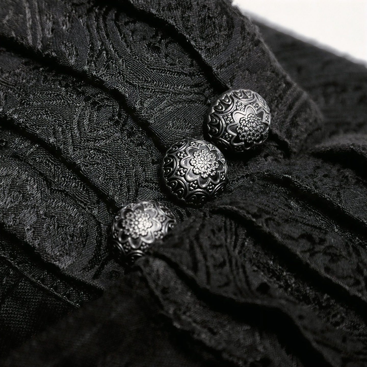 Revelations Broek