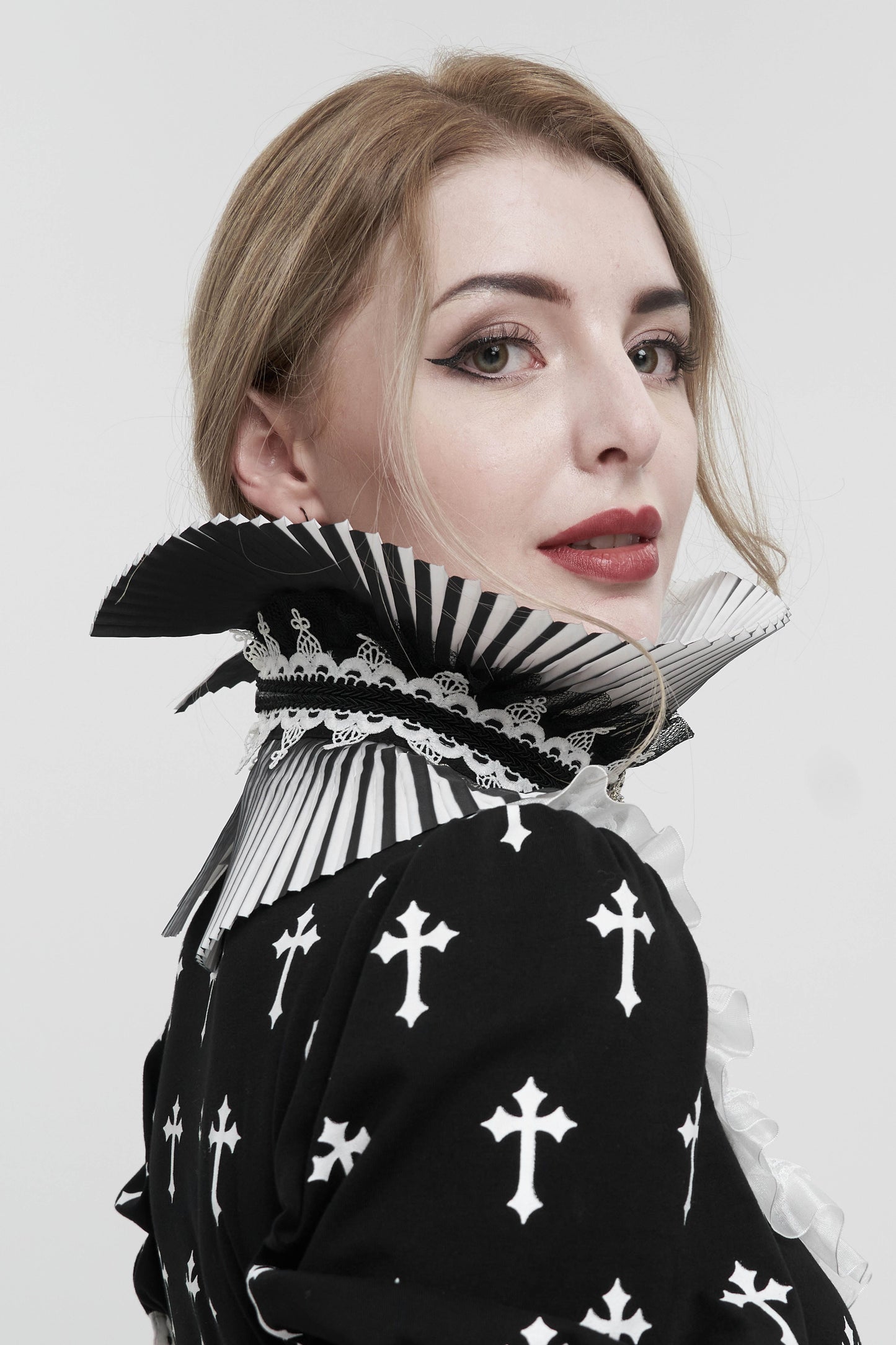 Adoration Collar