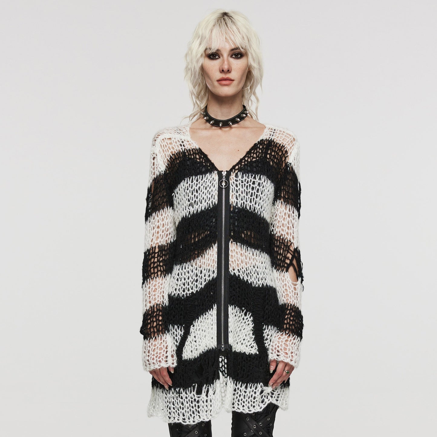 Viral Cardigan Black - White