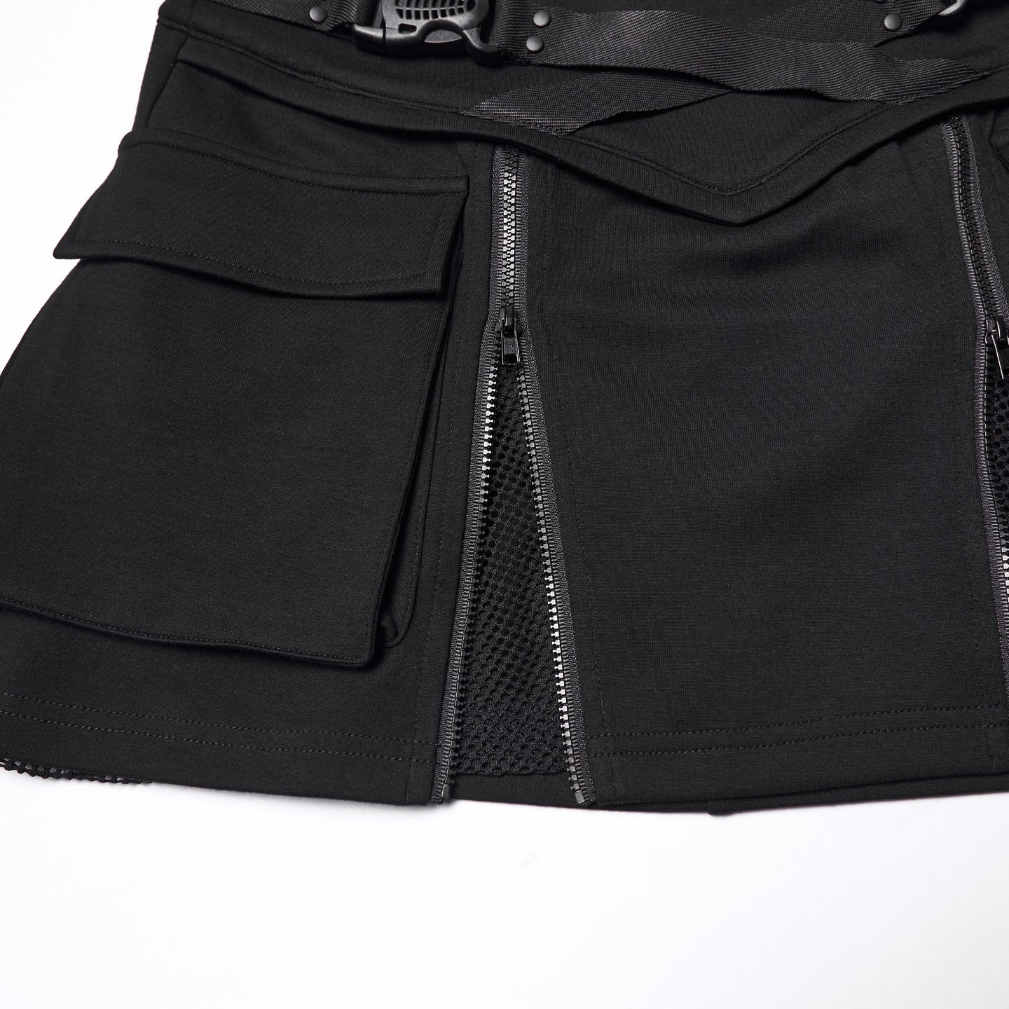 Punk Rave WQ-918 black open zipper with mesh and pocket detail.